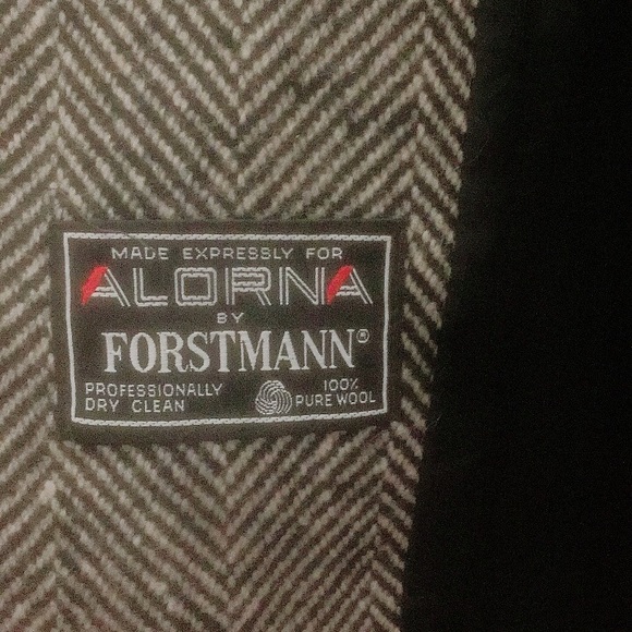 Long coat 🧥 - Picture 6 of 8